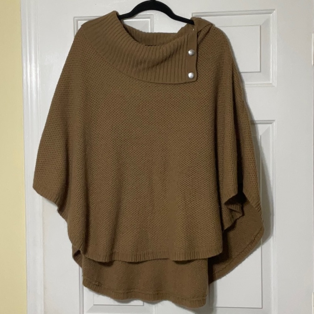 I.N. Studio Brown Sweater/Pancho - Size Medium